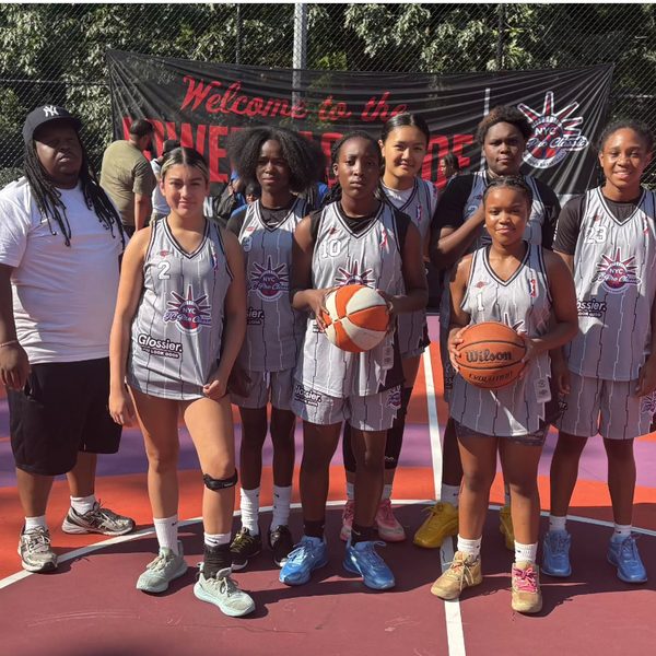 A girls' team at the NYC Pro Classic tournament on the courts